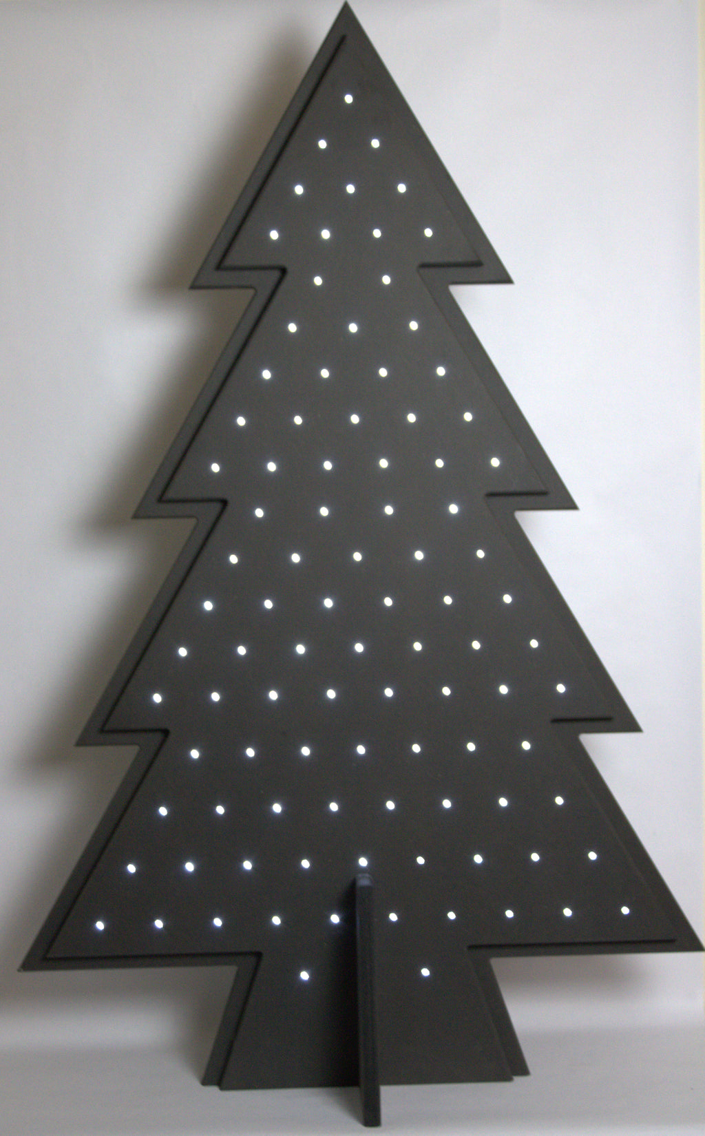 Alternatieve kersboom vol zwart met licht hoogte 119cm